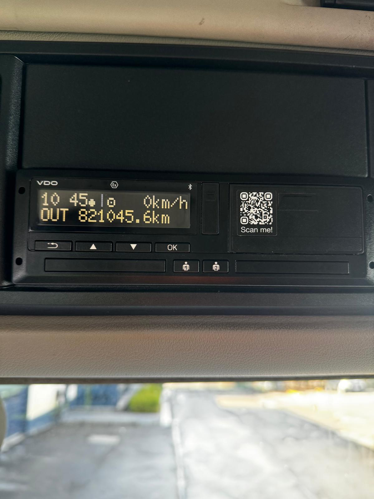 
								DAF XF480 821045km full									