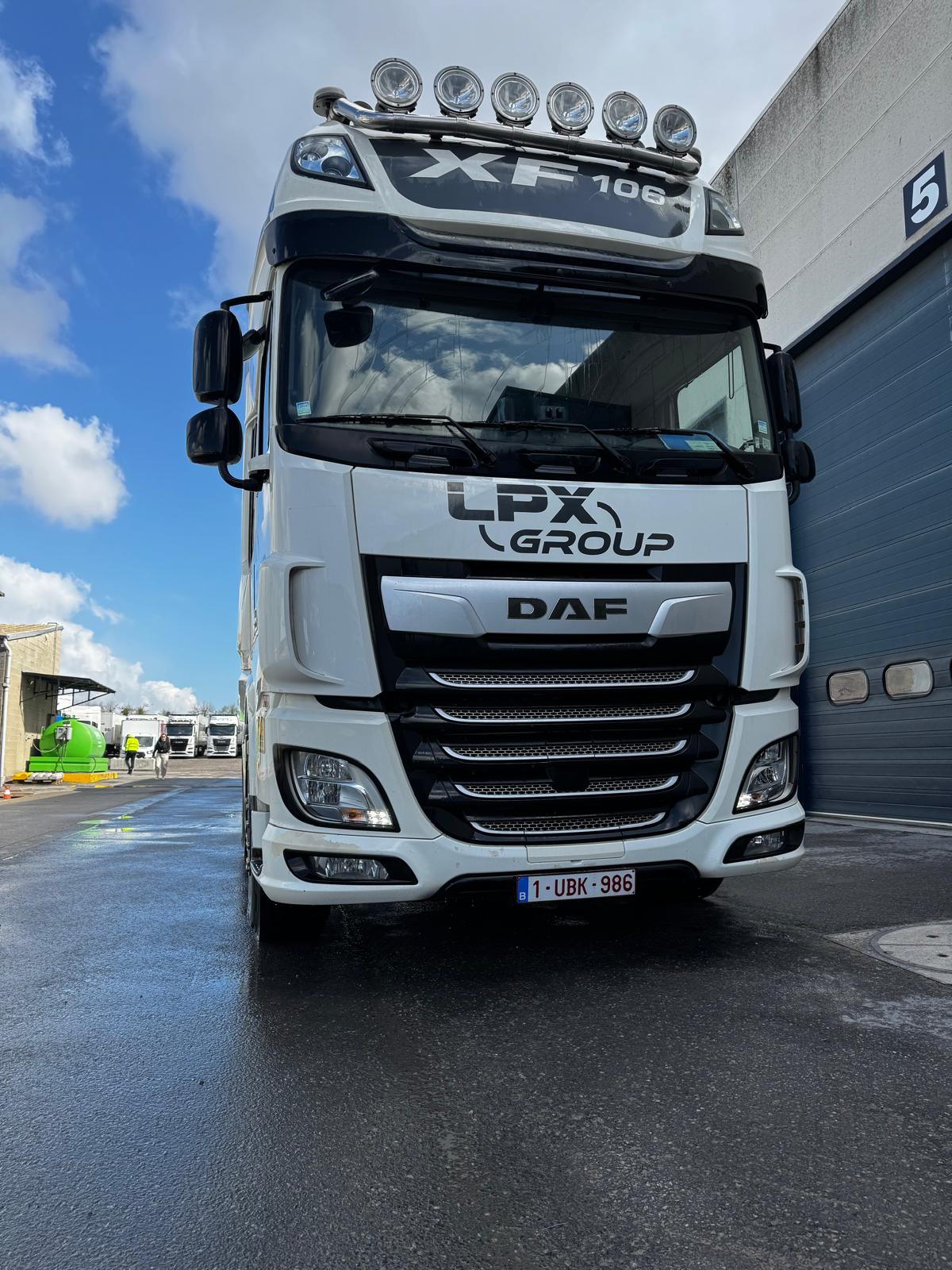 
								DAF XF480 600000 km full									